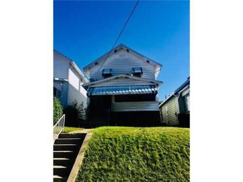 1608 Victoria Ave, New Kensington PA  15068-4110 exterior