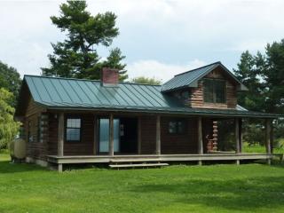 151 Algonquin Dr, Potash Point, VT 05491-8744