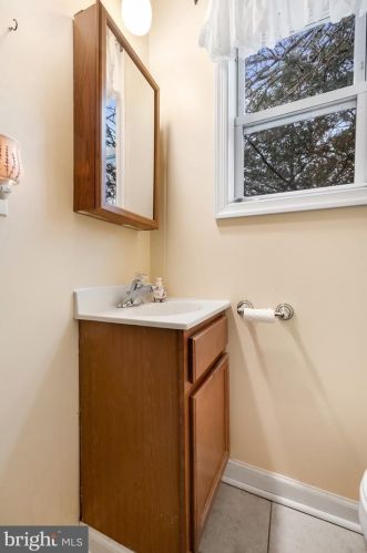 1 Atlantic Ave, Camden NJ  08106-1469 exterior