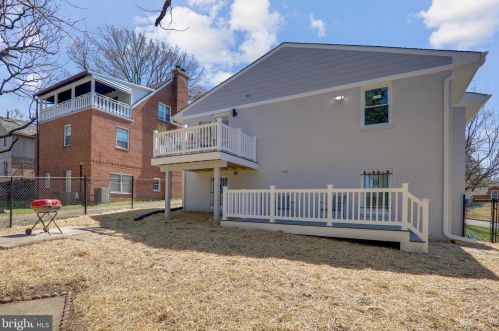 3200 Nash Pl, Washington DC 20019-2952 exterior