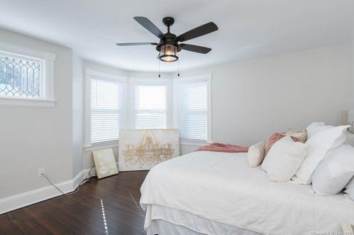 42 Merriman St, Bristol CT  06010-5042 exterior