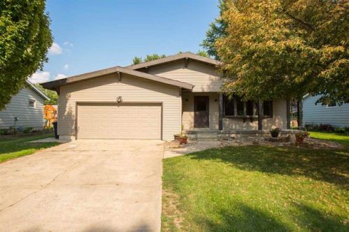 1155 4th St, Shady Grove, IA 50648-1134