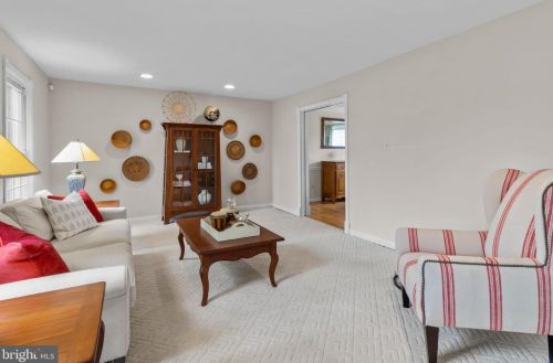 20 Hedgerow Dr, Fairless Hills PA  19030-4022 exterior
