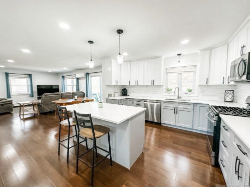 49 Bunny Rd, Norwich CT  06365-8705 exterior