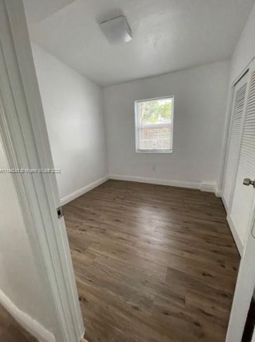 208 Southern Ave, Fort Pierce FL  34950-5433 exterior