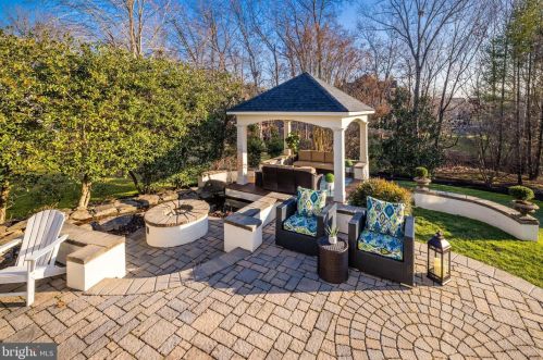 18506 Pelicans Nest Way, Leesburg VA  20176-3963 exterior