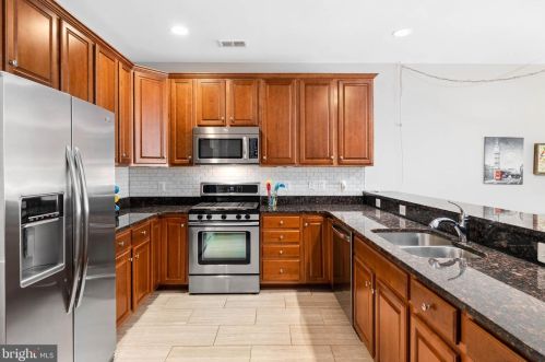 180 Castle Hill Dr, Fredericksburg, VA 22406-5455