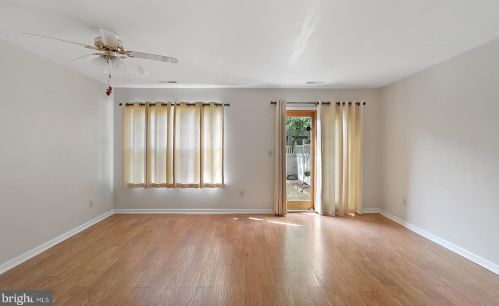 160 Periwinkle Dr, Dover, DE 19904-7757