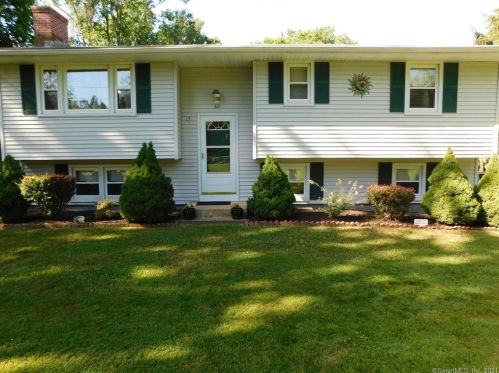 82 Cemetery Rd, Colchester CT  06415-2404 exterior