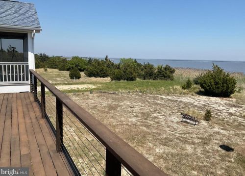 107 Sandpiper Dr, Slaughter Beach DE  19963-4923 exterior