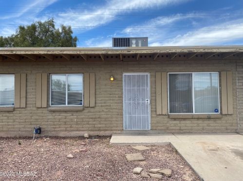 1971 Wedwick St, Tucson, AZ 85706-3438
