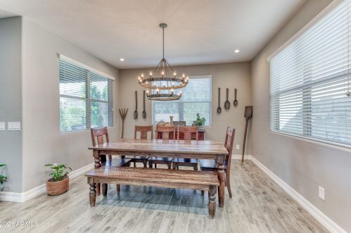 2922 Amber Sun Dr, Phoenix AZ 85085 exterior