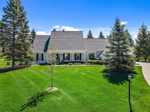 4305 River Willows Ct, Thiensville, WI 53092-4800