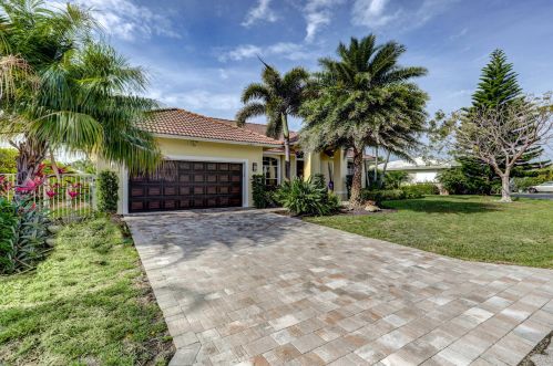1241 Bimini Ln, West Palm Beach FL  33404-2770 exterior