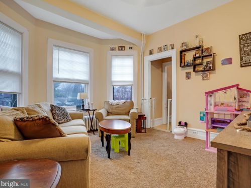 365 College Ave, Lancaster PA 17603-3319 exterior