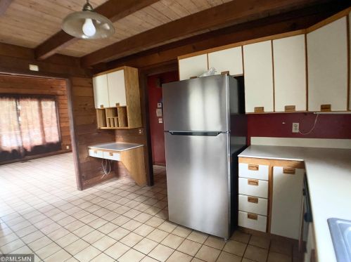 579 County Rd B, Saint Paul MN 55117-1802 exterior