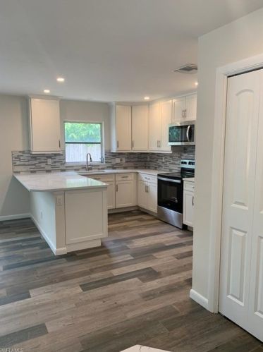 541 104th Ave, Naples FL  34108-3226 exterior