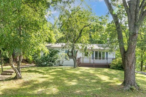 81 Wickham Dr, Warwick, NY 10990-2126