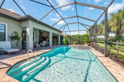 2770 Aviamar Cir, Naples FL 34114-9759 exterior