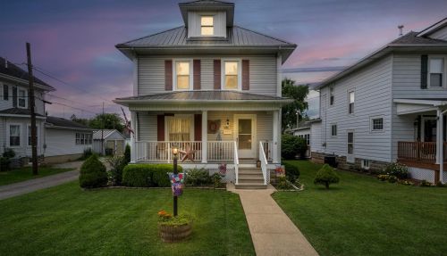 414 Van Deman St, Washington Ch, OH 43160-1066