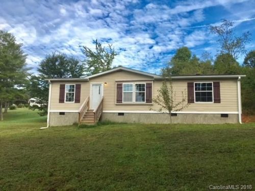 2403 Pace Rd, Hendersonville, NC 28792-9052