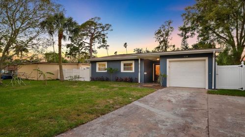 4110 Huntington St, Saint Petersburg, FL 33703-5453