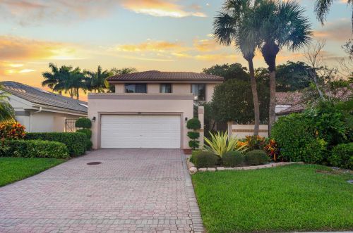 7646 Glendevon Ln, Delray Beach, FL 33446-2805