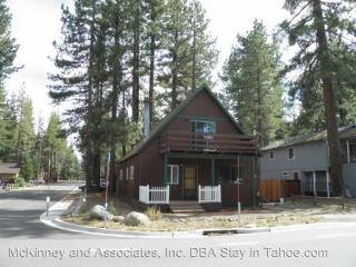 818 Lakeview Ave, South Lake Tahoe CA  96150-2531 exterior