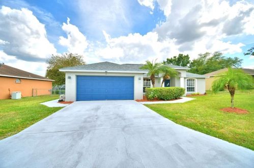 2797 Hickory Ridge Dr, Lakeland FL  33813-5854 exterior