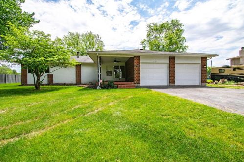3585 Alkire Rd, Darbydale, OH 43123-1066