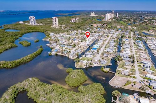 24556 Kingfish St, Bonita Springs, FL 34134-7112