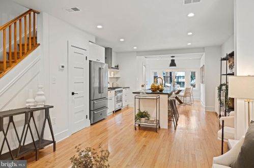 551 23rd Pl, Washington, DC 20002-4815