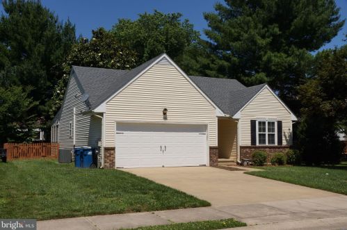 200 Hillcrest Ct, Camden-Wy, DE 19934-1282