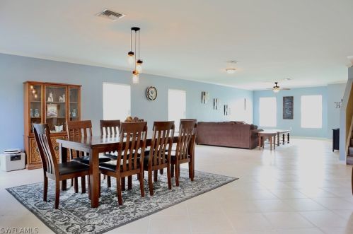 10424 Canal Brook Ln, Lehigh Acres, FL 33936-6628