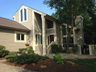 9306 Stanborough Ct, Charlotte, NC 28262-8409