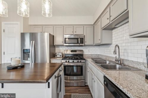 37 Dare Ln, Pottstown PA  19465-6601 exterior