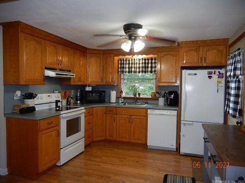 47 Harvest Ln, Bristol, CT 06010-7213