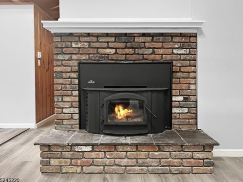 15 Glen Dr, Wantage NJ  07461-4801 exterior