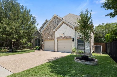 6811 Covered Bridge Dr, Austin, TX 78736-3326