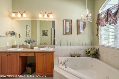 69 Forsgate Way, Lakewood NJ  08701-3873 exterior