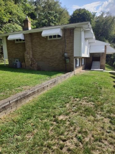 801 Maryland Ave, Glassport PA  15045-1548 exterior