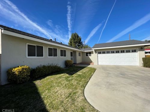 26715 Diaz Dr, Santa Clarita, CA 91350-2317