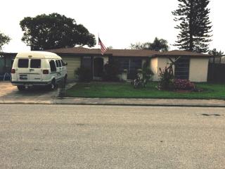 3333 Elkridge Dr, Tarpon Springs, FL 34691-4624