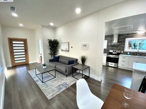 836 47th St, Oakland CA  94608-3202 exterior