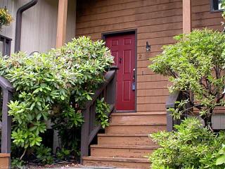 2 Stratford Park, Bloomfield, CT 06002-2143