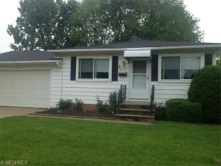 34719 Iris Ln, Willoughby, OH 44095-2463