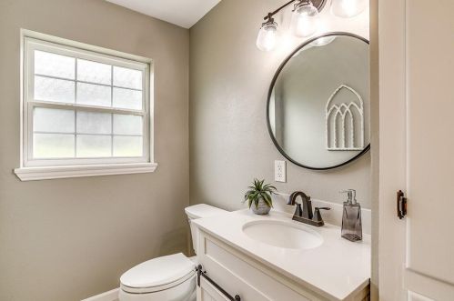 4205 Westmont Ct, Fort Worth TX  76109-5035 exterior