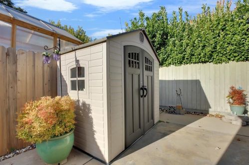 125 Scotia Pne Cir, Grass Valley CA  95945-5418 exterior