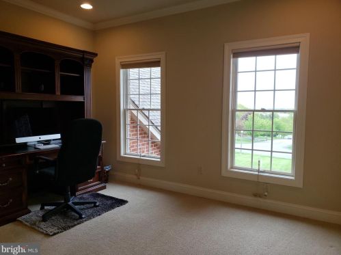 4260 Wyndemere Cir, Schnecksville PA  18078-3527 exterior