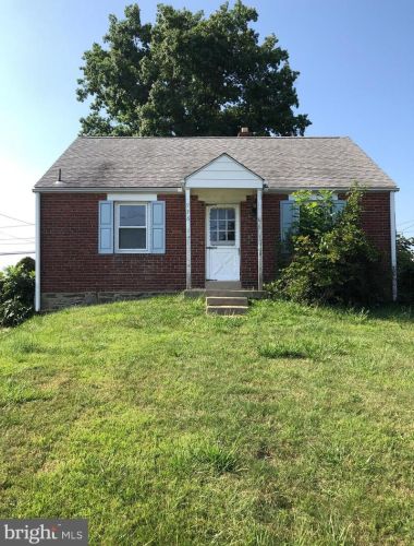 926 Thornton Rd, Boothwyn, PA 19061-3127